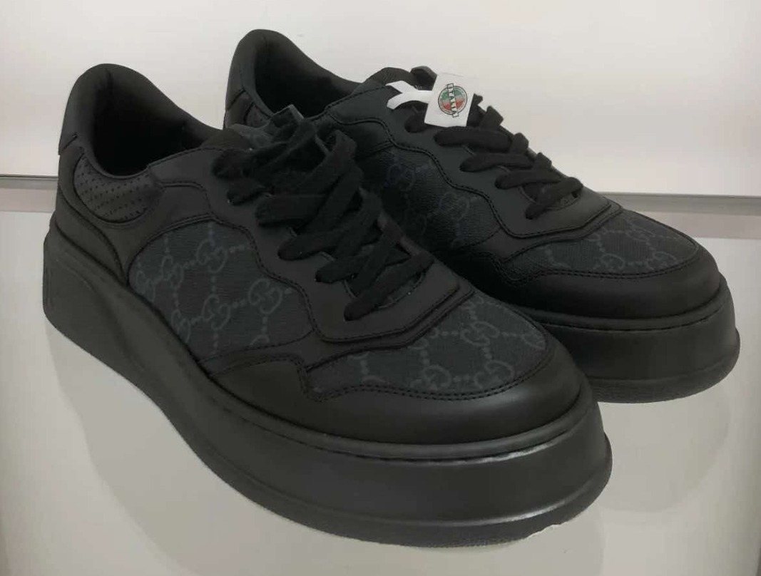 Gucci Black Patterned Low-Top Sneakers — hero