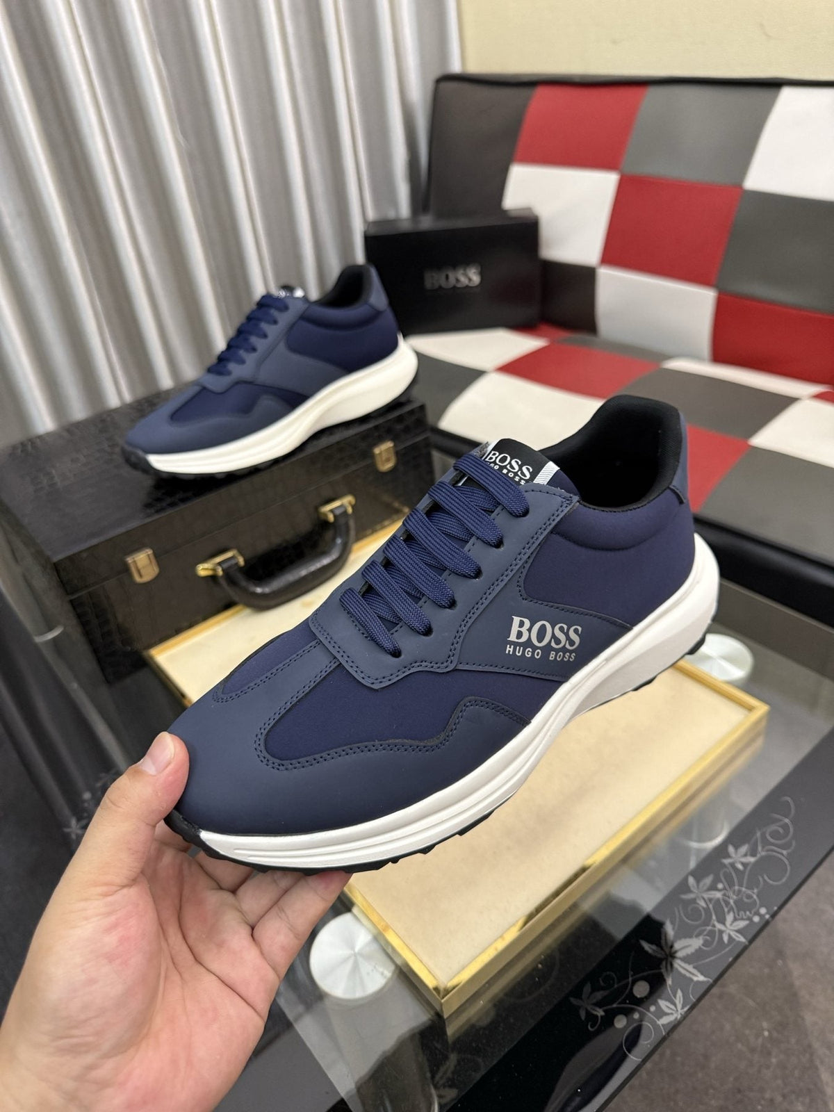 微商相册测试鞋子-BOSS Lace-Up Low-Top Sneakers — side