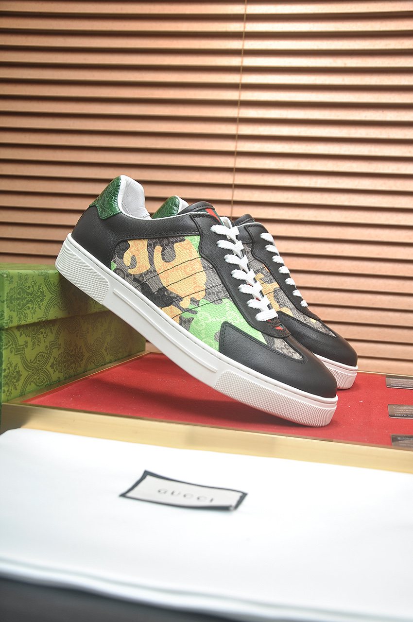 Gucci Patterned Panel Low-Top Sneakers — front
