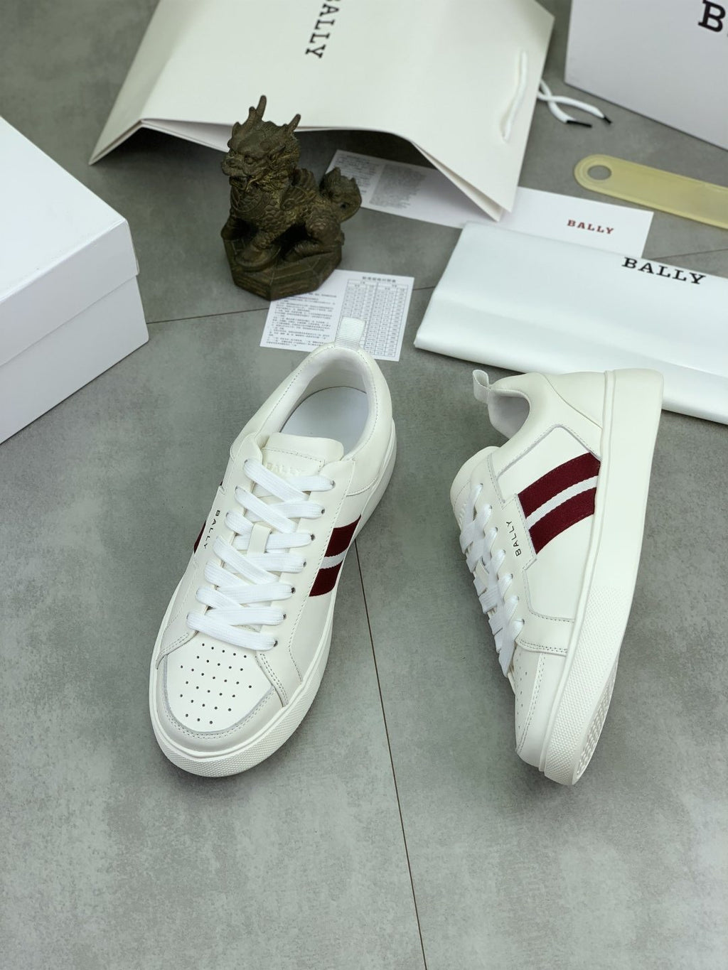 微商相册测试鞋子-Bally Double-Stripe Low-Top Sneakers — side